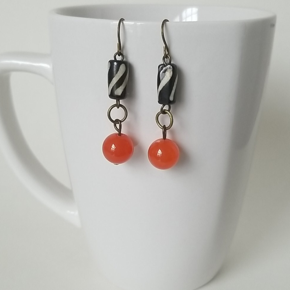 🎀3/$20 Unique pair of handcrafted earrings